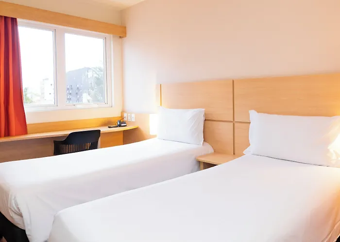Ibis Moinhos De Vento 3*