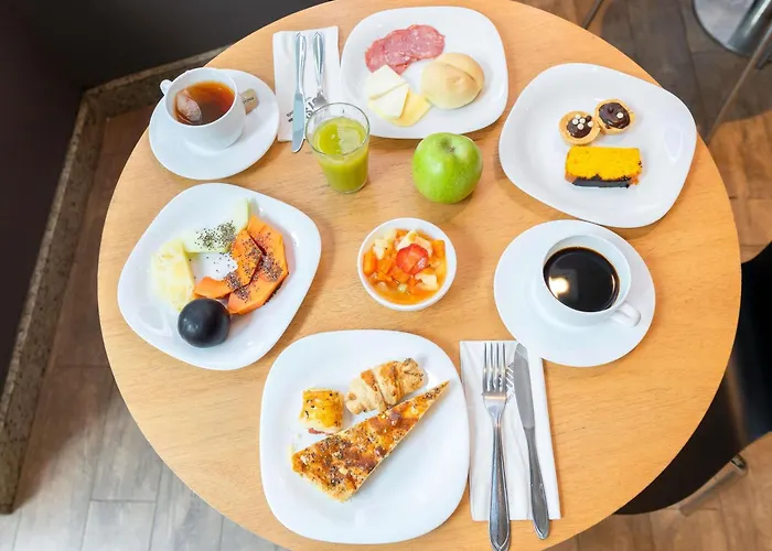 Hotel Ibis Moinhos De Vento 3*