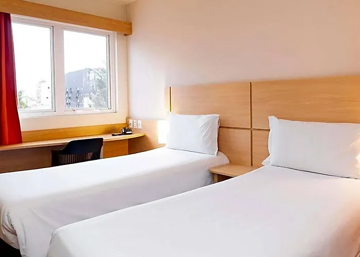 Ibis Moinhos De Vento 3*